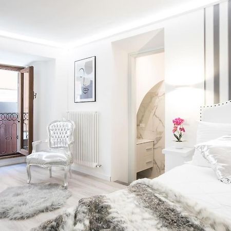 My Piazza Navona Jacuzzi Suite -Topcollection Rome Exterior photo