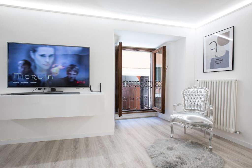 My Piazza Navona Jacuzzi Suite -Topcollection Rome Exterior photo